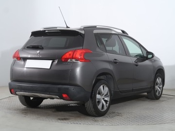 Peugeot 2008 I SUV Facelifting 1.2 PureTech 110KM 2016 Peugeot 2008 1.2 PureTech, Salon Polska, zdjęcie 4