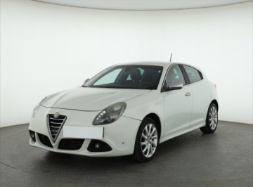 Alfa Romeo Giulietta Nuova II Hatchback 5d Facelifting 2.0 JTD 16v 150KM 2015 Alfa Romeo Giulietta 2.0 JTDM, Skóra, Navi, Klima, zdjęcie 1