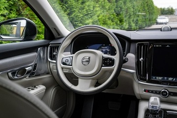 Volvo V90 II Plug-In Facelifting 2.0 T8 Plug-In Hybrid 455KM 2025 Volvo V90 Ultra Dark T8 AWD Plug-in hybrid (310 +, zdjęcie 24