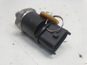 LAND ROVER FREELANDER I 2.0 TD4 SENZOR PALIVA VENTIL 02811002475