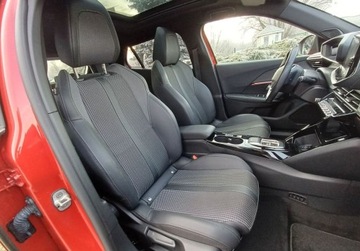 Peugeot 2008 II e-SUV Elektryczny 50kWh 136KM 2023 Peugeot 2008 e-2008 GT Pack 136 KM I wl. Gwarancja FV23 Elektryczny, zdjęcie 13