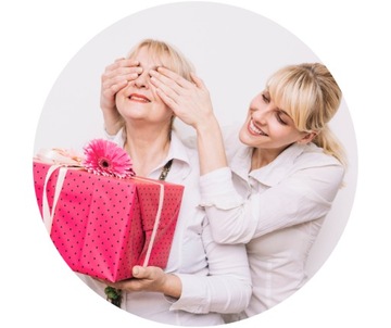 НАБОР КОСМЕТИКИ ZIAJA MARSHMALLOW упакован в декоративную коробку.