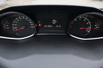 Peugeot 308 II Hatchback Facelifting 1.2 PureTech 110KM 2019 Peugeot 308 1.2 PureTech, Salon Polska, zdjęcie 10