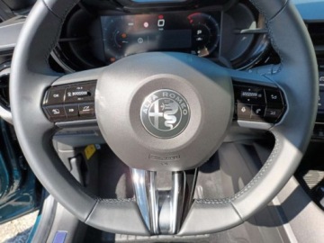 Alfa Romeo Junior SUV 1.2 Hybrid 145KM 2026 ALFA ROMEO Junior Ibrida Suv 1.2 (145KM) 2026, zdjęcie 6