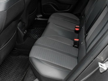 Peugeot 2008 II SUV 1.2 PureTech 130KM 2023 Peugeot 2008 DW8WM71#1.2 PureTech Allure Pack, zdjęcie 25