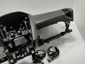 DESKA KONZOLA ULOŽENÍ PÁSY AIRBAG FORD FOCUS MK3 III 2010-2014
