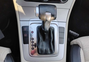 Volkswagen Passat CC 2.0 TSI 200KM 2010 Volkswagen Passat CC 2010r, 2.0 Benzyna. AUTOMAT. Uszkodzony prawy tyl. Je, zdjęcie 16