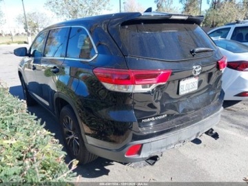 Toyota Highlander II 2019 Toyota Highlander LE PLUS, V6, od ubezpieczalni 3.5 Benzyna 295KM, zdjęcie 4