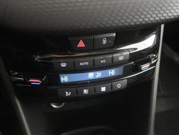 Peugeot 2008 I SUV 1.6 VTi 120KM 2013 Peugeot 2008 1.6 VTi, Salon Polska, Skóra, Navi, zdjęcie 12