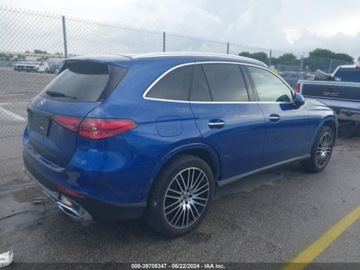 Mercedes GLC C254/X254 2023 Mercedes-Benz GLC 2023r, 300, 4matic, 2.0L 2.0 Benzyna 255KM, zdjęcie 3