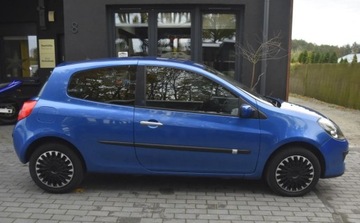 Renault Clio III Hatchback 5d 1.6 i 16V 88KM 2005 Renault Clio Renault Clio 1.6 16V Exception 1.6 BenzynaLPG 88KM, zdjęcie 12