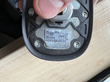 VW CADDY III 3C0035507R ANTÉNA STŘEŠNÍ