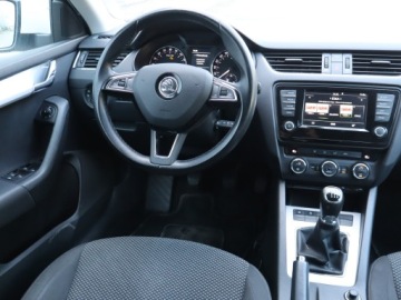 Skoda Octavia III Kombi 2.0 TDI 150KM 2016 Skoda Octavia 2.0 TDI, Salon Polska, Serwis ASO, zdjęcie 6