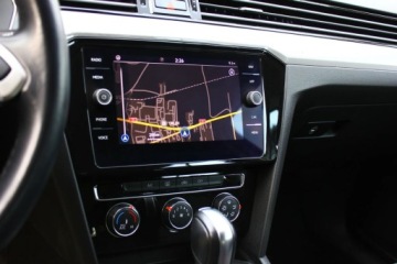 Volkswagen Passat B8 Variant Facelifting 2.0 TDI SCR 150KM 2020 Volkswagen Passat 2.0 TDI 150KM Bezwypadkowy 100 Serwisowany I Wlasciciel, zdjęcie 28