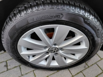 Volkswagen Passat B7 Variant 2.0 TDI CR DPF BlueMotion 140KM 2014 Volkswagen Passat Grzane fotele Klimatronik 2xPDC Alu Tempomat Hak 2.0, zdjęcie 7