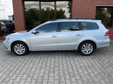 Volkswagen Passat B7 Variant 2.0 TDI CR DPF BlueMotion 140KM 2014 Volkswagen Passat Variant 2.0 diesel 140 KM automat zarej w PL ksiazka, zdjęcie 22
