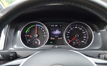 Volkswagen Golf VII e-Golf Facelifting Electro 136KM 2018 Volkswagen Golf 136 KM FULL LED Nawigacja Serwisowany Zarejestrowany 136KM, zdjęcie 26