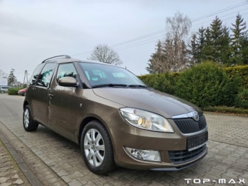 Skoda Roomster Mikrovan Facelifting 1.2 TSI 85KM 2013 Skoda Roomster 1.2 TSI Bogata Wersja 1.2 Benzyna 86KM, zdjęcie 2