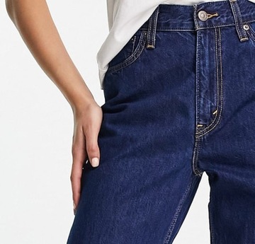 LEVI'S GRANATOWE MOM JEANS ZAMEK (43)