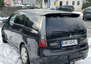 Mitsubishi Grandis 2.4 i 16V MIVEC 165KM 2004 Mitsubishi Grandis 2.4 benzyna, lpg 2004 7 -osobowy 2.4 Benzyna 164KM, zdjęcie 1