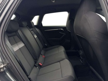 Audi A3 8Y Sportback 1.5 35 TFSI 150KM 2024 Audi A3 Sportback S Line Reflektory LED Apple CarPlay Android Auto Gwaranc, zdjęcie 13