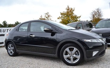 Honda Civic VIII Hatchback 5d 1.4 i 83KM 2006 Honda Civic BEZWYPADKOWE - Niski przebieg - po oplatach gotowa do rejestra, zdjęcie 9