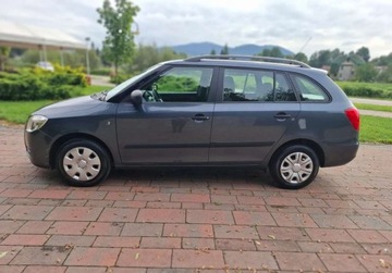 Skoda Fabia II Kombi 1.2 70KM 2009 Skoda Fabia 1.2 Benzyna 70KM, zdjęcie 3