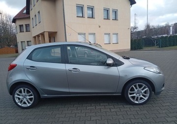Mazda 2 II Hatchback 5d 1.3 86KM 2010 Mazda 2 Bezwypadkowy - klimatyzacja - benzyna 1,3 - 86 KM 1.3 Benzyna 86KM, zdjęcie 6