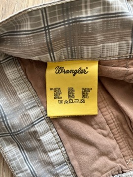 WRANGLER BASIC CARGO SHORT MĘSKIE SPODENKI BOJÓWKI SZORTY W KRATKĘ R. 32