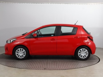 Toyota Yaris III Hatchback 5d Facelifting 1.0 VVT-i 69KM 2014 Toyota Yaris 1.0 VVT-i, Salon Polska, Serwis ASO, zdjęcie 2