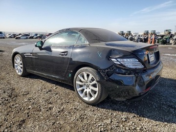 Mercedes SLC 2018 Mercedes-Benz SLC 300 2018 2.0l 2.0 Benzyna 241KM, zdjęcie 1