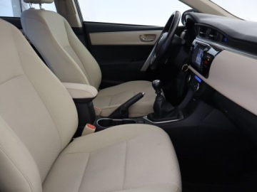 Toyota Corolla XI Sedan 1.6 Valvematic 132KM 2016 Toyota Corolla 1.6 Valvematic, Salon Polska, zdjęcie 8