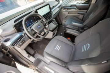 Ford Tourneo Custom II  L1 2.5 Plug-in Hybrid  232KM 2026 Ford Tourneo Custom ACTIVE L2H1 2.5 PHEV hak, zdjęcie 5