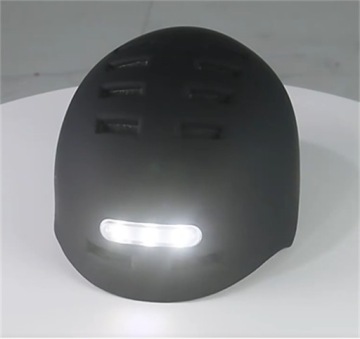 ВЕЛОСИПЕДНЫЙ ШЛЕМ СО СВЕТОДИОДАМИ ЛЕГКИЙ РЕГУЛИРУЕМЫЙ черный 58-61см USB