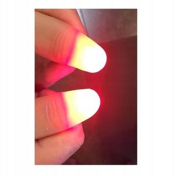 2 . Magic Light Up Finger Fingers uczki LED Kciuk
