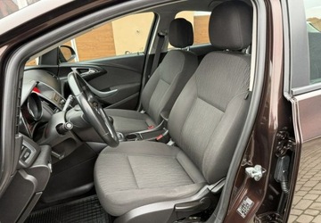 Opel Astra J Hatchback 5d Facelifting 1.6 Twinport ECOTEC 115KM 2013 Opel Astra 1,6 116KM Klimatyzacja Krajowy Serwisowany 1.6 Benzyna 115KM, zdjęcie 16