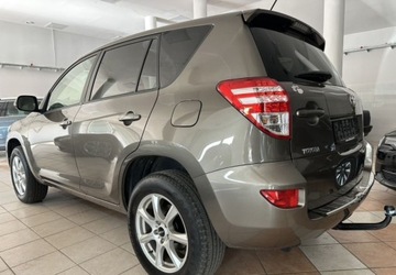 Toyota RAV4 III MPV Facelifting 2.0 Valvematic 158KM 2011 Toyota RAV4 Rav4 Super Stan 4x4 Niemcy Faktura