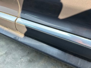 LIŠTA DVEŘE LEVÝ ZADNÍ VW TOUAREG 7L