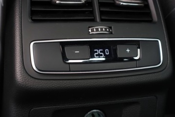 Audi A4 B9 Limousine Facelifting 2.0 40 TDI 204KM 2023 Audi A4 Limousine Hak Tempomat Virtual Kamera asyst. swiatel drogowych, zdjęcie 9