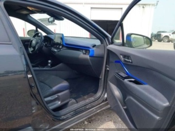 Toyota C-HR I 2021 Toyota C-HR 2021 TOYOTA C-HR XLE 2.0 Benzyna 144KM, zdjęcie 5