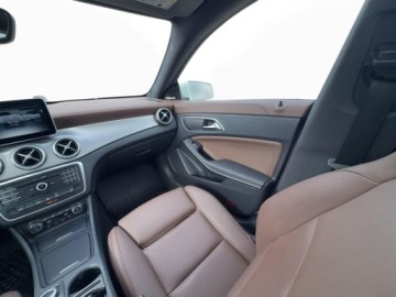 Mercedes CLA C117 Shooting Brake 2.0 250 211KM 2016 Mercedes-Benz CLA 2.0 Benzyna 211KM, zdjęcie 26