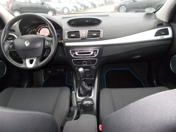 Renault Megane III 2008 RENAULT MEGANE III 4 NOWE OPONY !!! NOWY ROZRZĄD !!!, zdjęcie 16