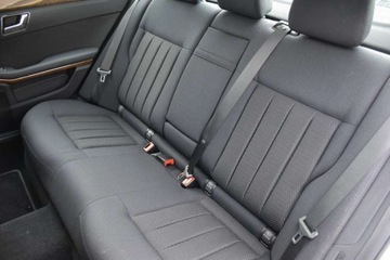 Mercedes Klasa E W212 Limuzyna 200 CGI BlueEFFICIENCY 184KM 2011 Mercedes-Benz Klasa E MERCEDES E200 184KM ELEGANCE 7G-TRONIK Xenon Navi Gw, zdjęcie 36