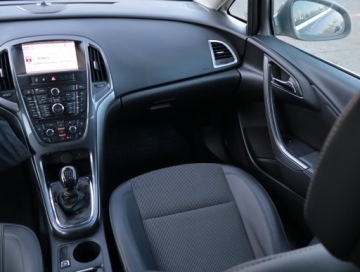 Opel Astra J Sports Tourer Facelifting 1.7 CDTI ECOTEC 110KM 2013 Opel Astra 1.7 CDTI, Navi, Klima, Klimatronic, zdjęcie 7