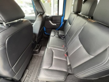 Jeep Wrangler III Unlimited Facelifting 2.8 CRD 200KM 2016 Jeep Wrangler 2.8 CRD | 200KM | Edycja SAHARA |, zdjęcie 8