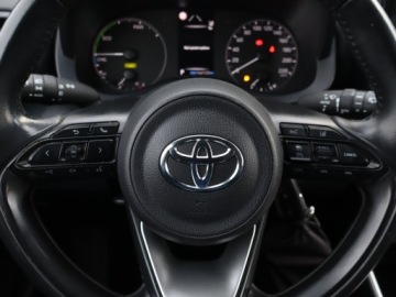 Toyota Yaris IV Hatchback 1.5 Hybrid Dynamic Force 116KM 2022 Toyota Yaris 1.5 VVT-i Hybrid, Salon Polska, zdjęcie 11