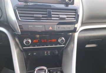 Mitsubishi Eclipse Cross 2021 Mitsubishi Eclipse Cross 2.4 PHEV Instyle Plus 2.4 Benzyna 98KM, zdjęcie 27