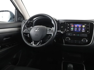 Mitsubishi Outlander III SUV Facelifting 2017 2.0 150KM 2017 Mitsubishi Outlander automat tempomat grzane, zdjęcie 15
