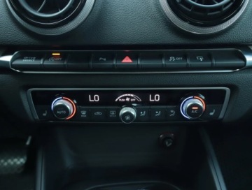 Audi A3 8V Sportback 5d 1.8 TFSI 180KM 2015 Audi A3 1.8 TFSI, 4X4, Automat, Skóra, Navi, zdjęcie 12