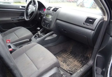 Volkswagen Jetta V 1.9 TDI 105KM 2006 Volkswagen Jetta 1.9tdi,klima,zarejestrowana 1.9 Diesel 105KM, zdjęcie 9